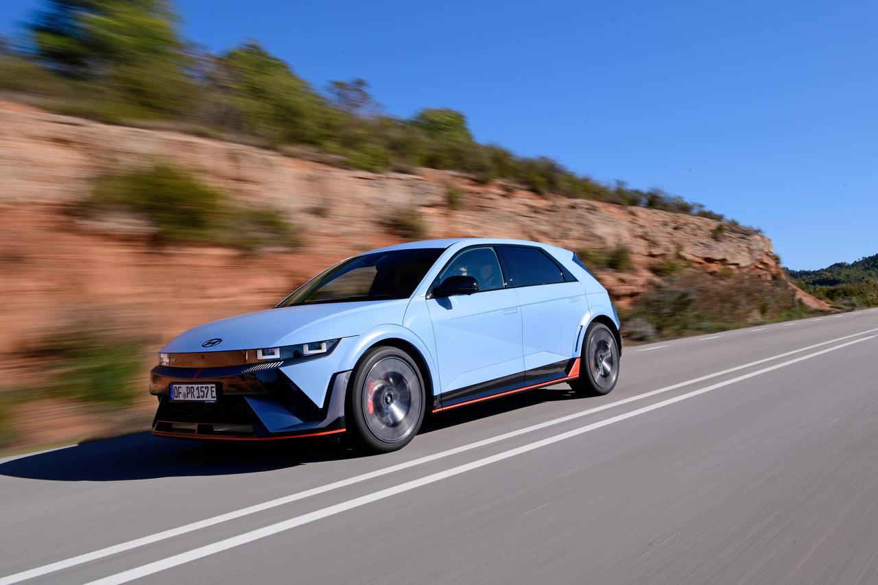 Hyundai-Ioniq-5-N-test-2024-10.jpg